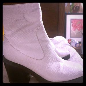 Lemonade square toe chunky heel ankle bootie